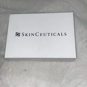 Skin Ceuticals rose quarts 2 peace crystal face role set
